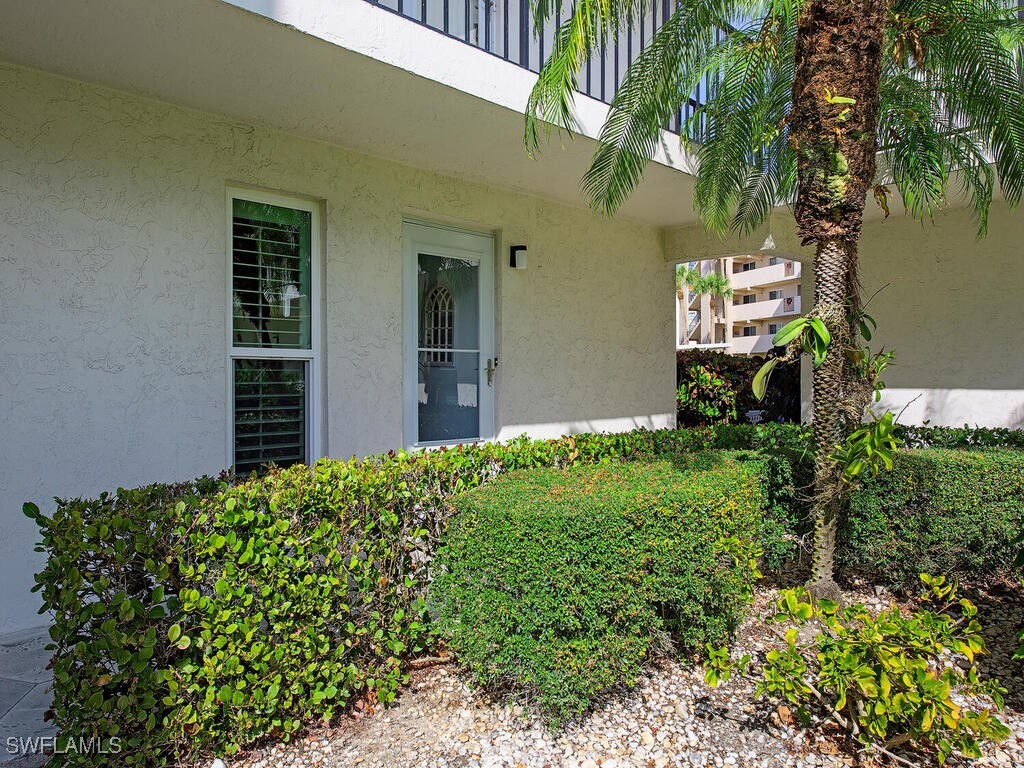 53 High Point Circle W #101 Naples FL 34103 226000193 image13