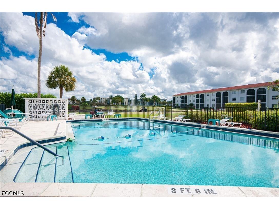 53 High Point Circle W #204 Naples FL 34103 2026015917 image32