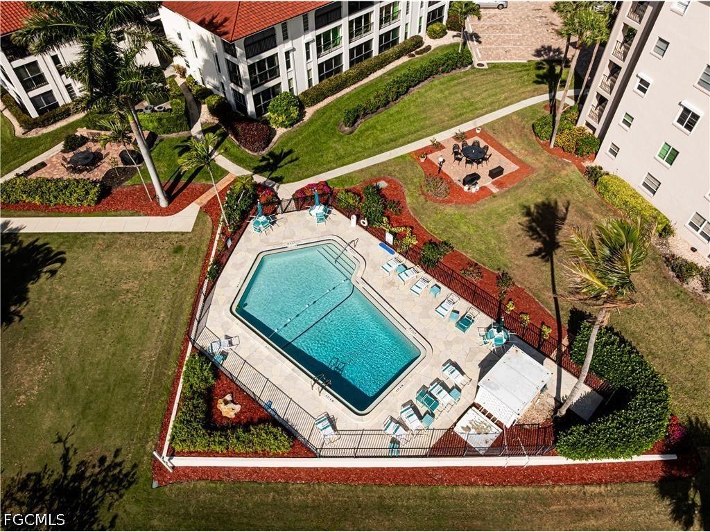 53 High Point Circle W #204 Naples FL 34103 2026015917 image41