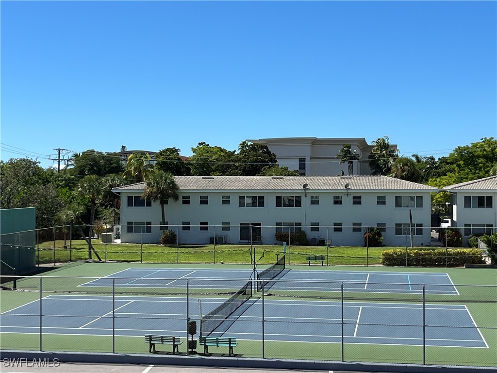 53 High Point Circle W #302 Naples FL 34103 225073195 image16