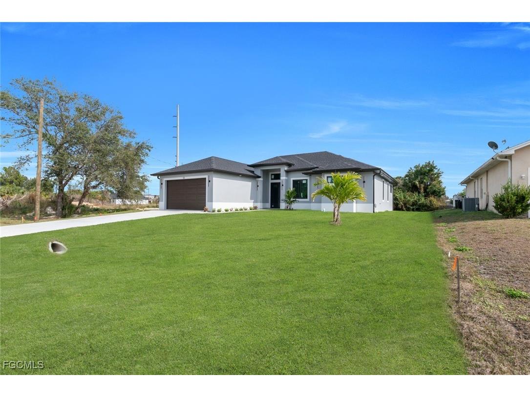 53 Susan Avenue S Lehigh Acres FL 33976 2025016047 image3