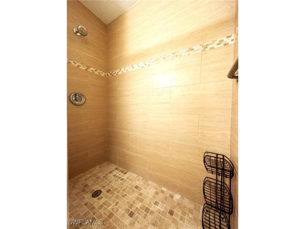  Naples FL 34108 225080607 image11