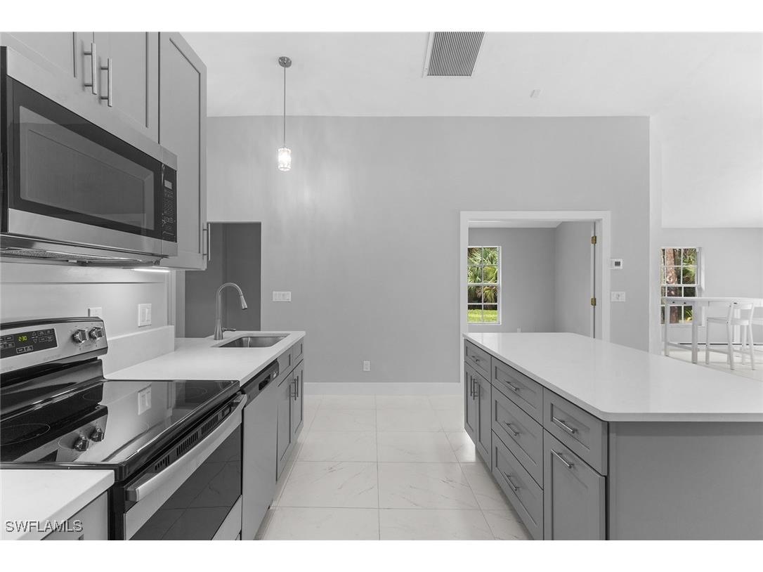 530 22nd Avenue NW Naples FL 34120 225060421 image8