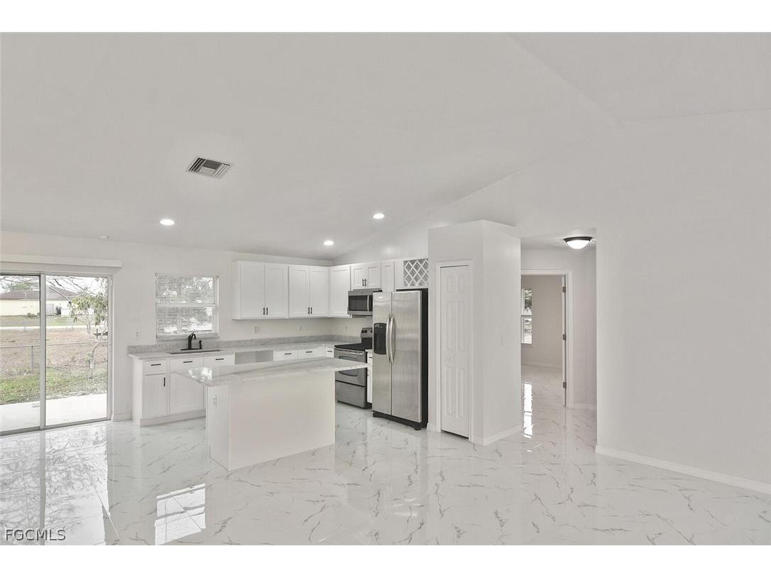 530 Peerless Circle Lehigh Acres FL 33974 2026011339 image8