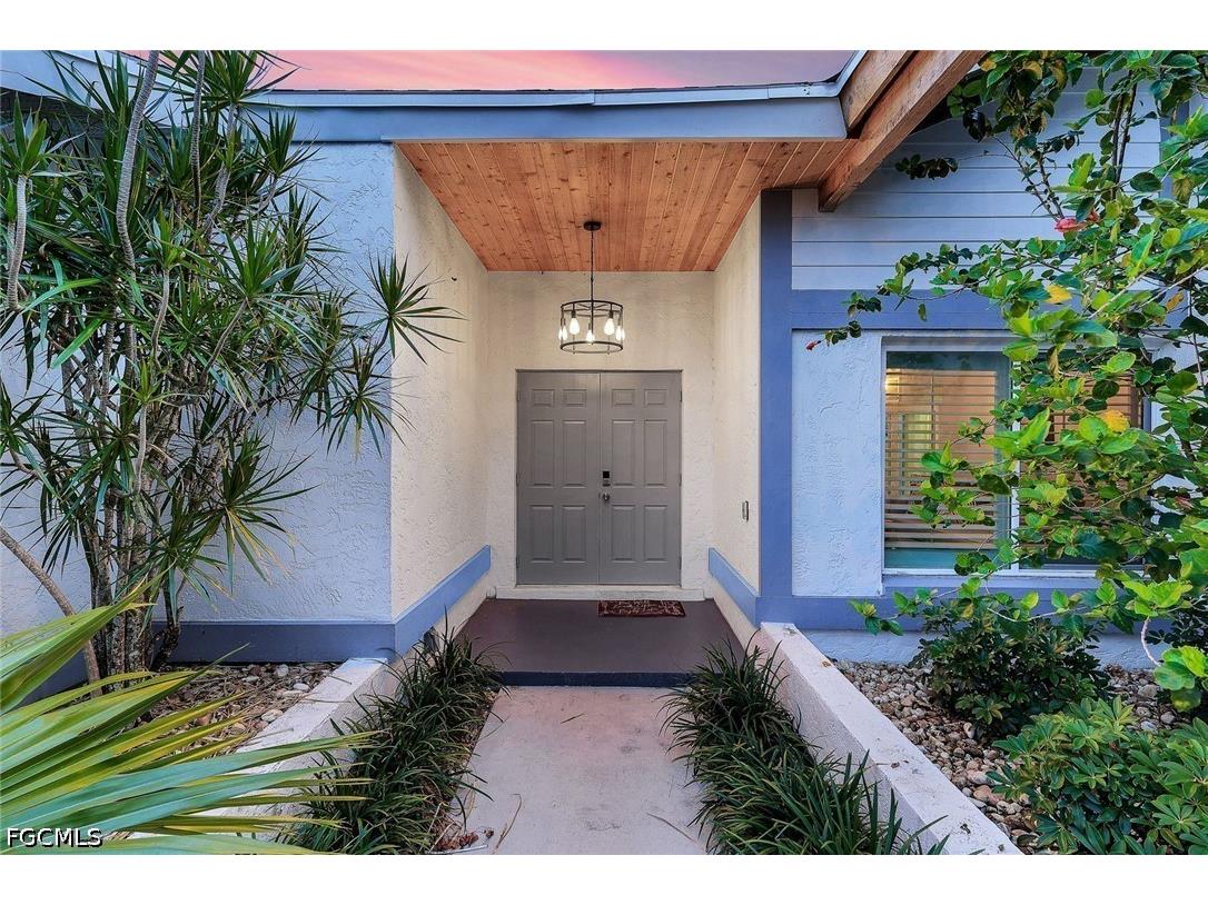 5301 Chiquita Boulevard S Cape Coral FL 33914 225032389 image2