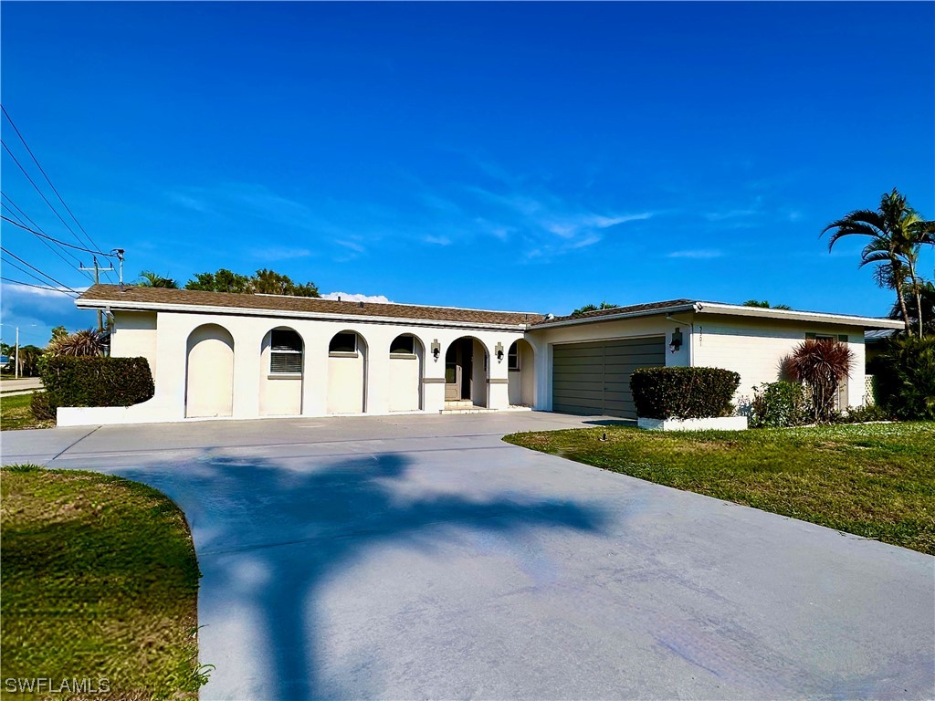 5301 Malaluka Court Cape Coral FL 33904 223035967 image1