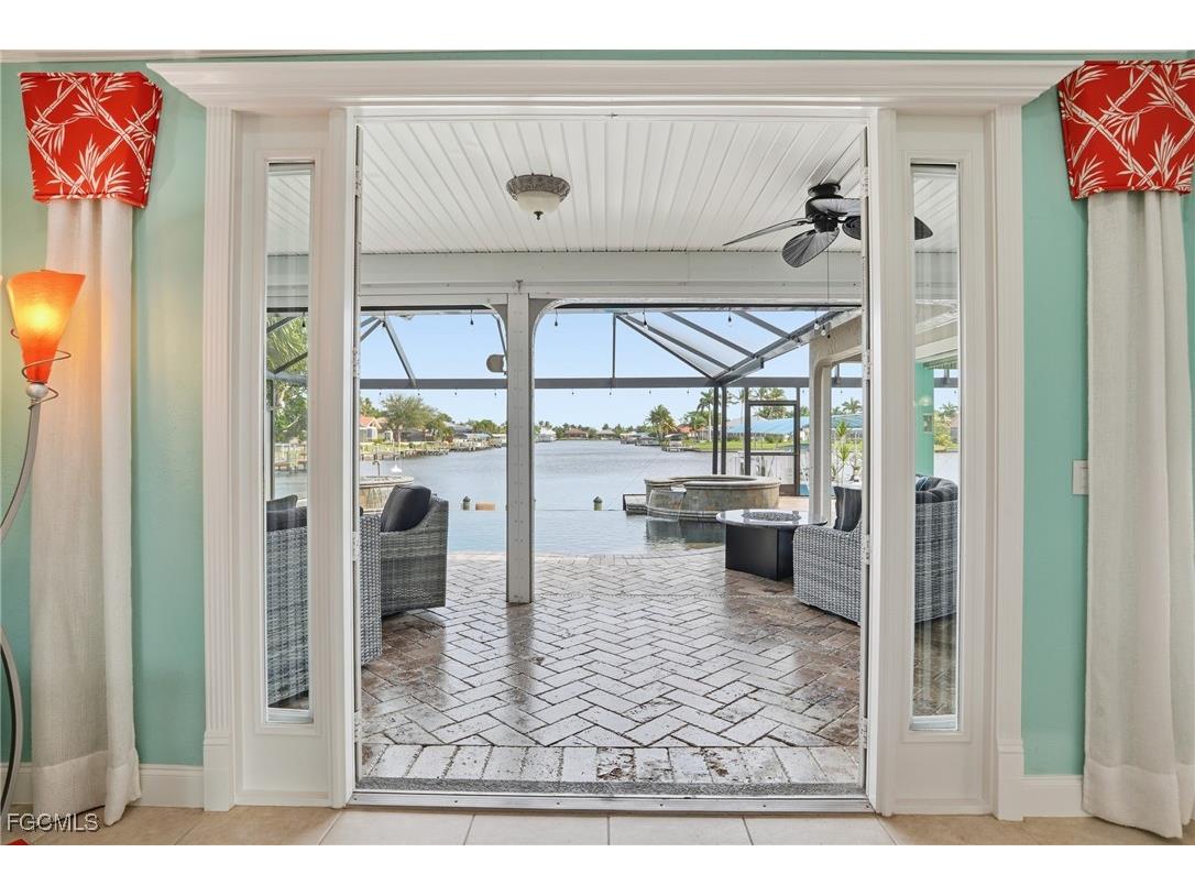 5301 SW 27th Avenue Cape Coral FL 33914 2025019314 image3