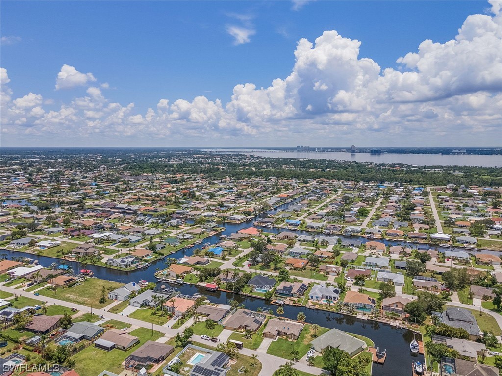 5301 SW 9th Place Cape Coral FL 33914 223061308 image1