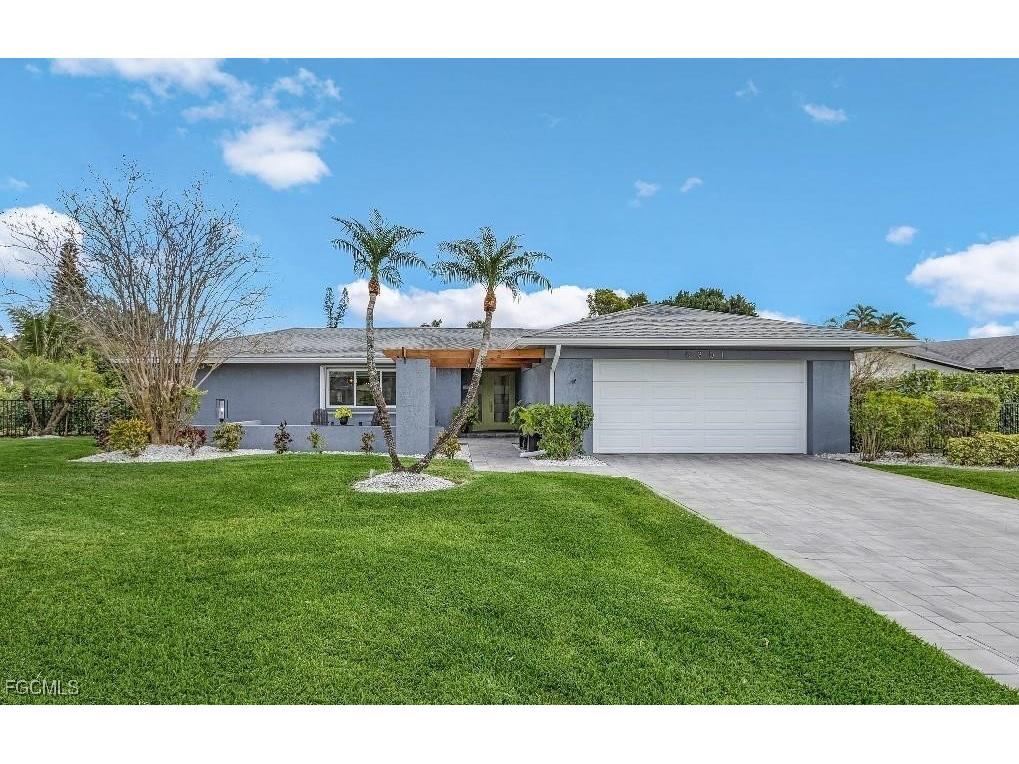 5301 Shalley Circle E Fort Myers FL 33919 2025004556 image1