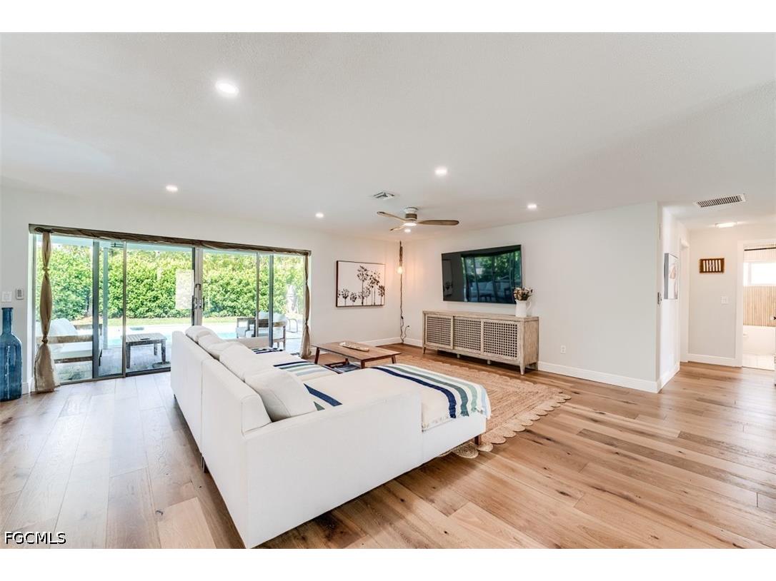 5302 Shalley Circle E Fort Myers FL 33919 2026029288 image14