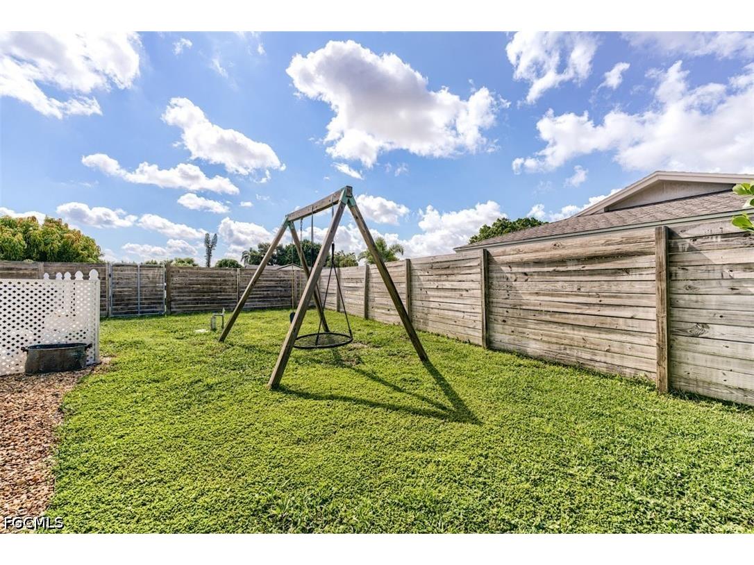 5302 Shalley Circle E Fort Myers FL 33919 2026029288 image29