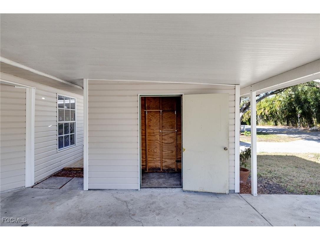 5304 Glenlivet Road Fort Myers FL 33907 2026001284 image16