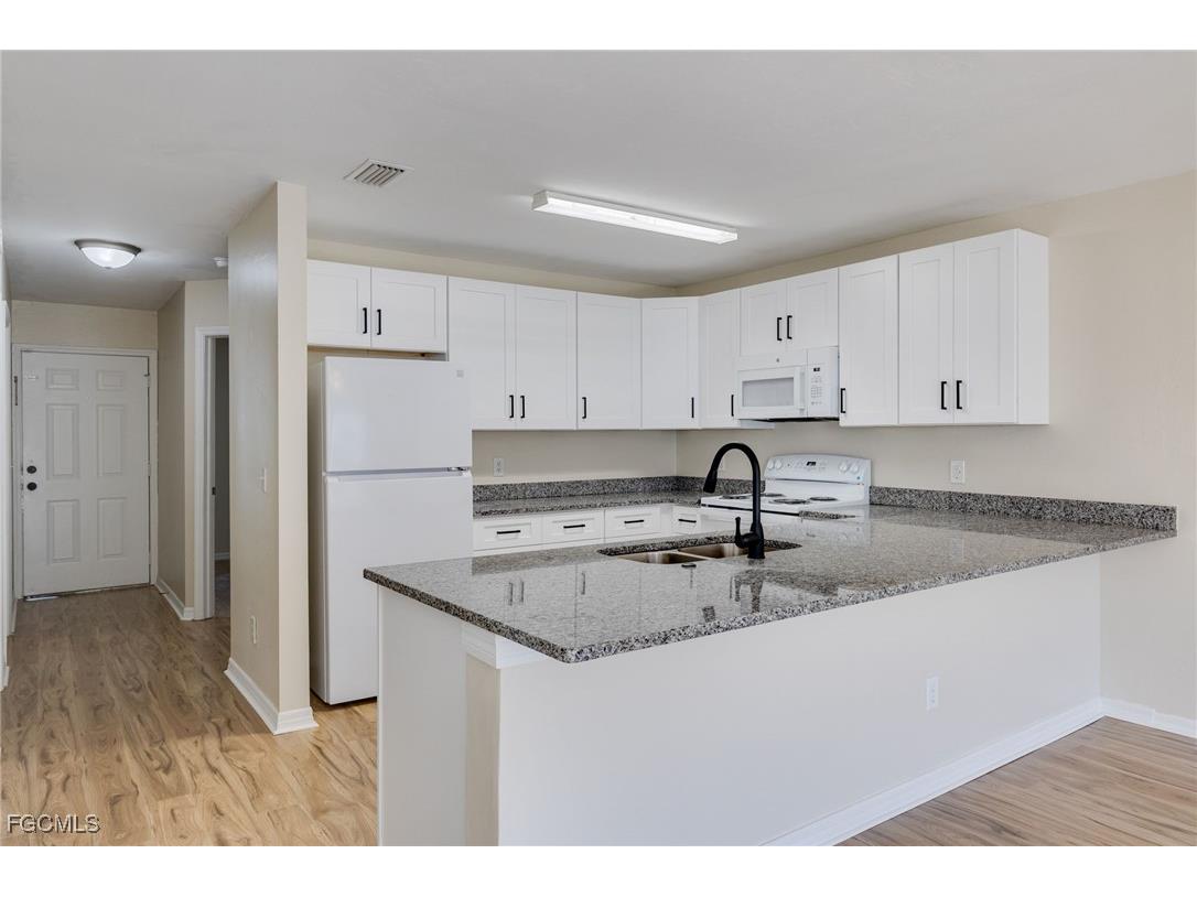 5304 Glenlivet Road Fort Myers FL 33907 2026001284 image2