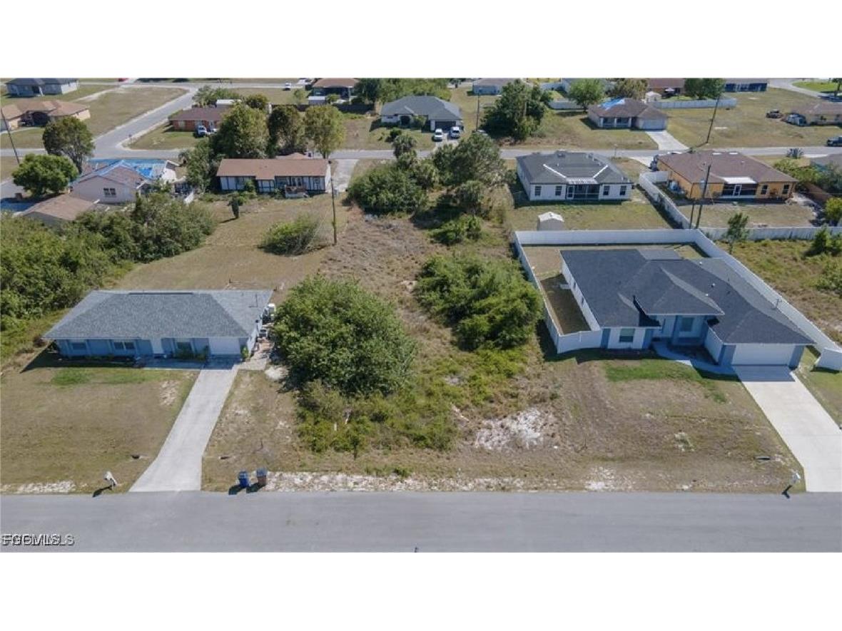 5305 6th Street W Lehigh Acres FL 33971 2026005500 image1