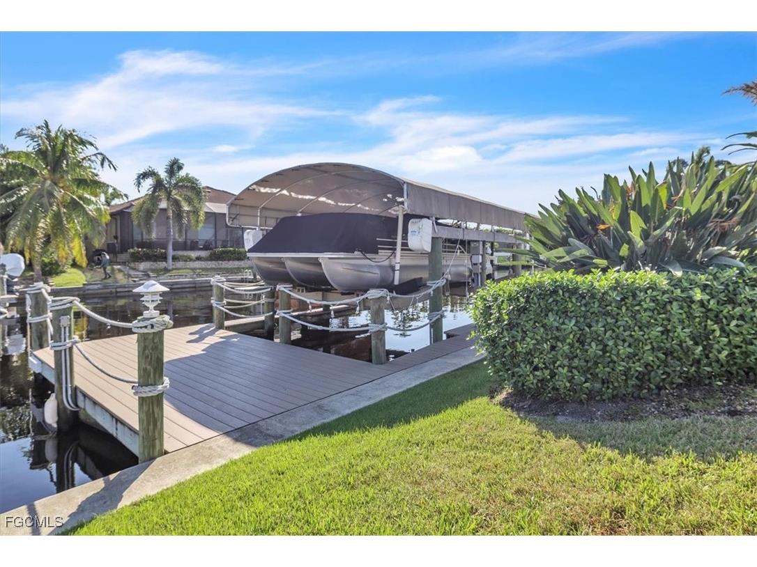5305 Malaluka Court Cape Coral FL 33904 2025017865 image41