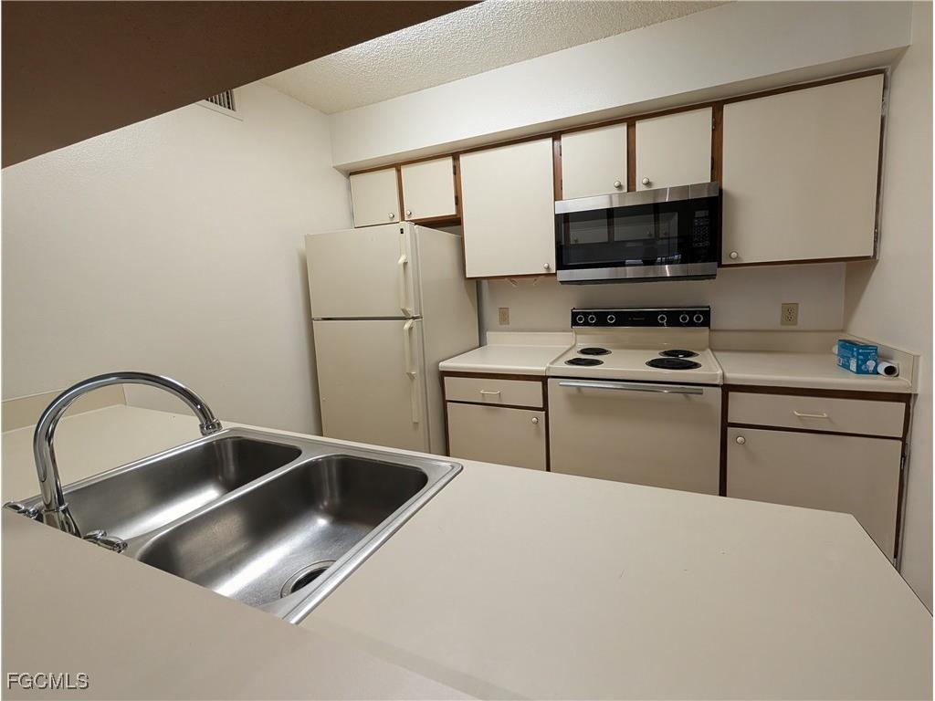 5305 Summerlin Road #514 Fort Myers FL 33919 2025014402 image4