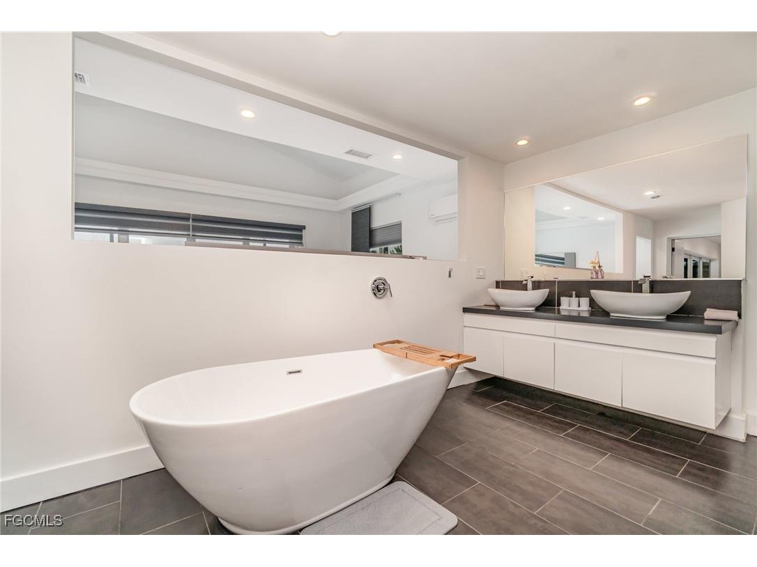 5306 Cortez Court Cape Coral FL 33904 2025010203 image16