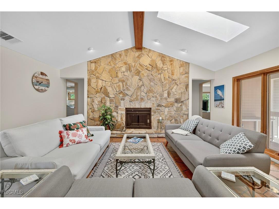 5307 Ladyfinger Lake Road Sanibel FL 33957 2025015623 image12