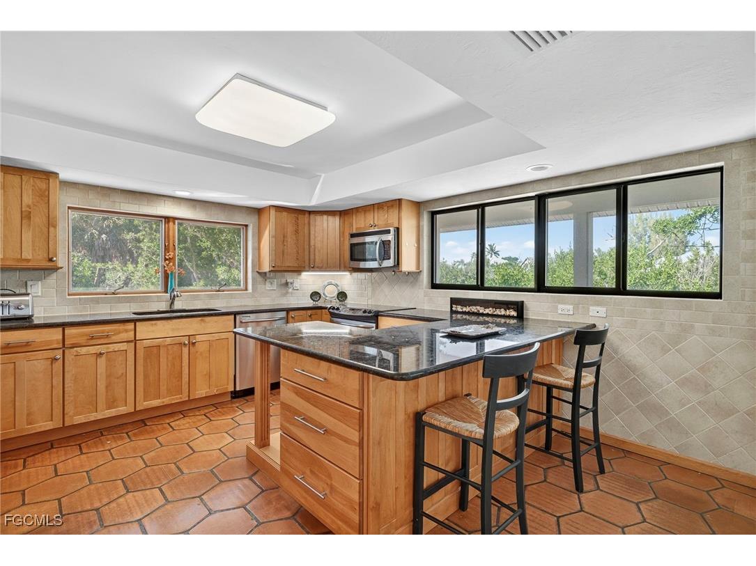 5307 Ladyfinger Lake Road Sanibel FL 33957 2025015623 image15