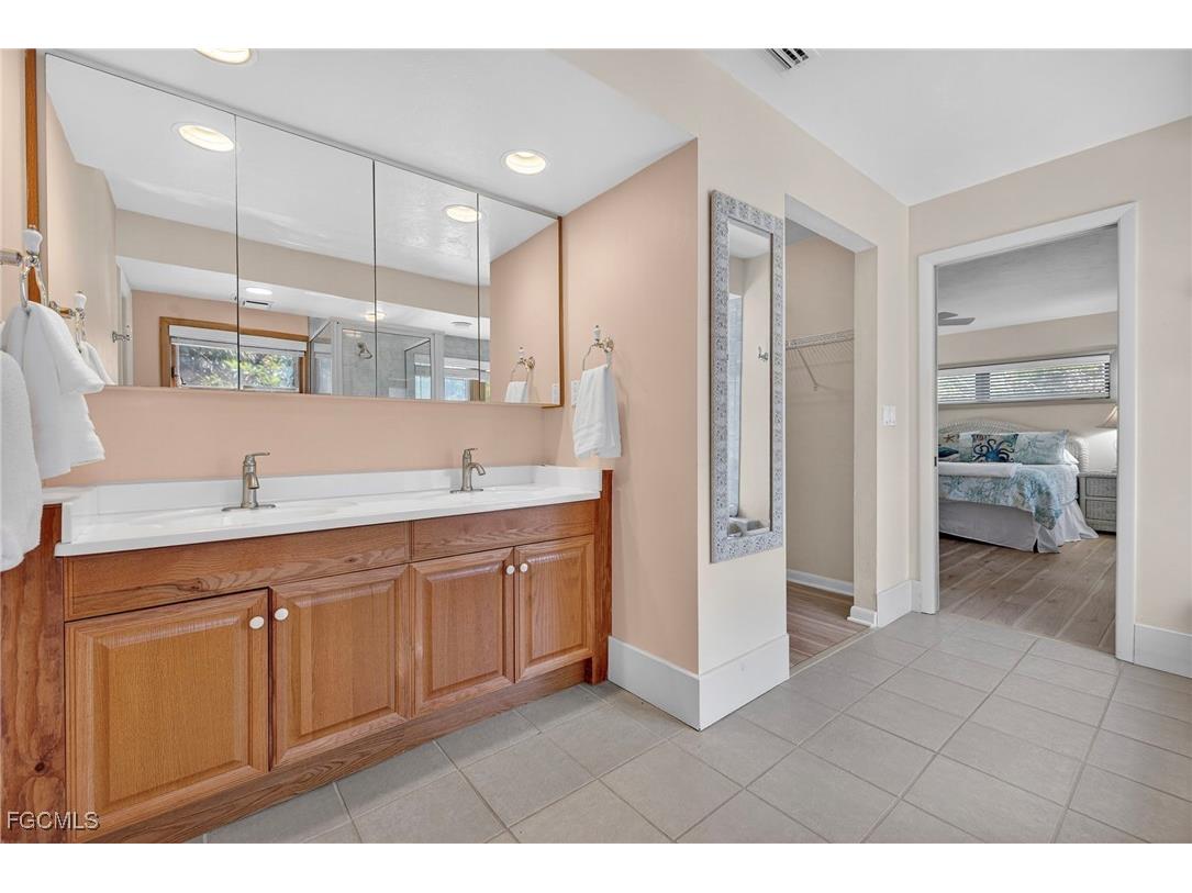 5307 Ladyfinger Lake Road Sanibel FL 33957 2025015623 image30