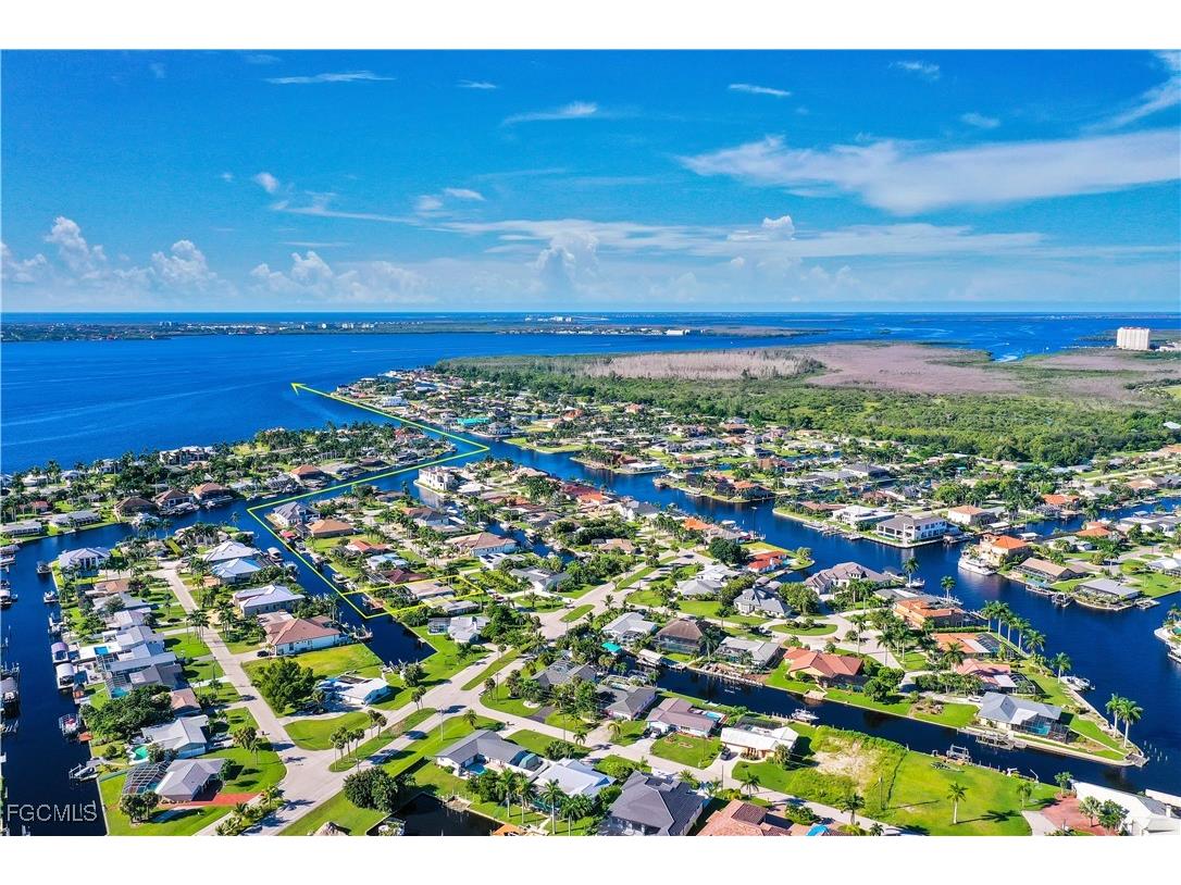 5309 Baypoint Court Cape Coral FL 33904 2025016786 image1