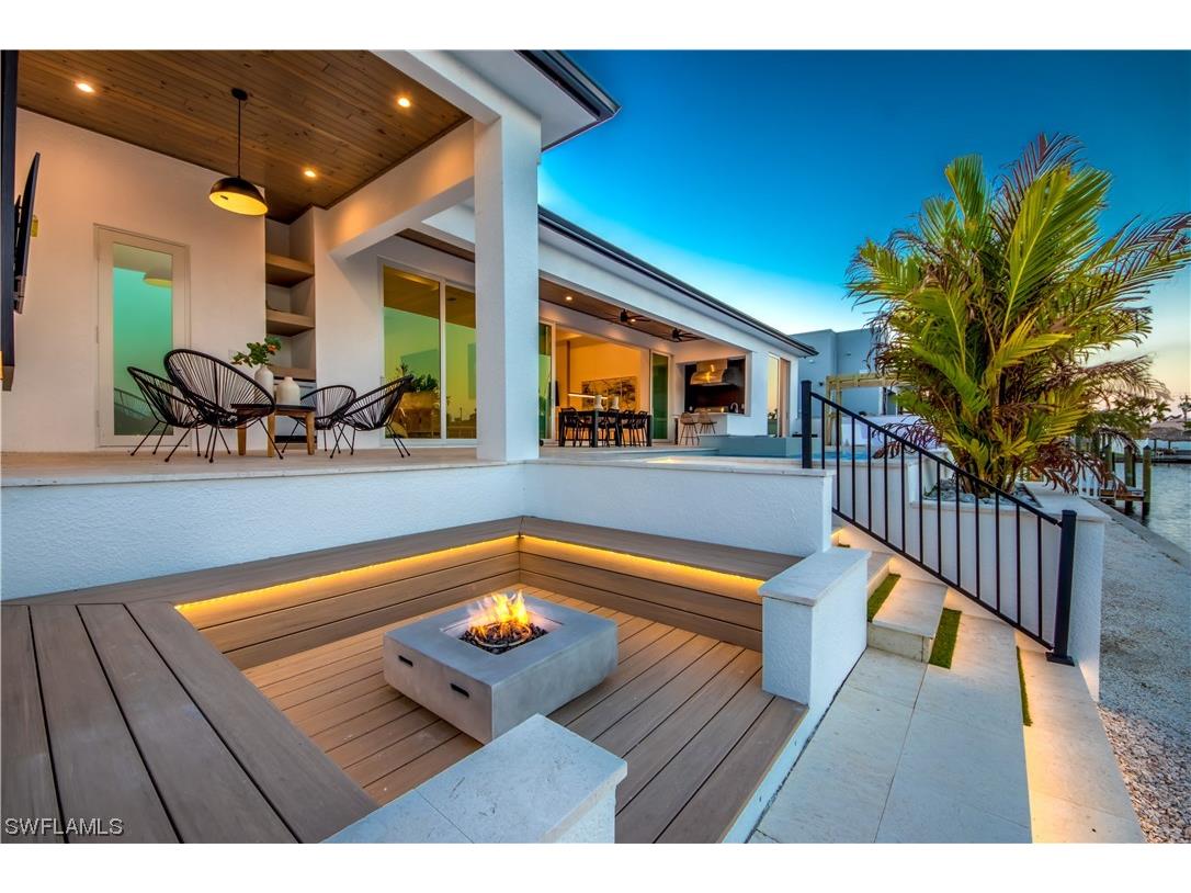 5309 Bayshore Avenue Cape Coral FL 33904 223014462 image1