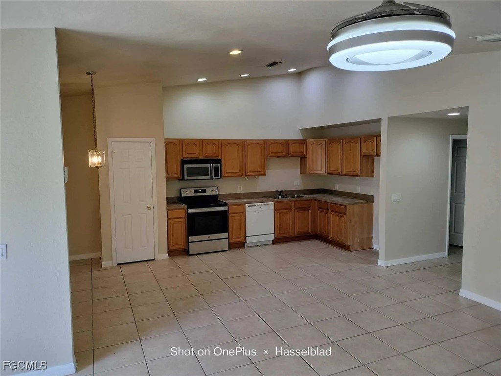 531 Alabama Road S Lehigh Acres FL 33974 2025022480 image2