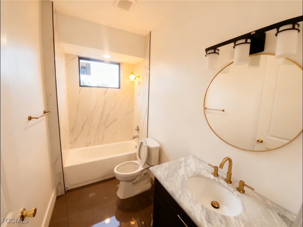 531 Chamonix Avenue S Lehigh Acres FL 33974 2025022783 image8