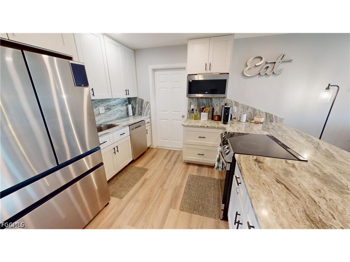 531 Lakemont Avenue NW Port Charlotte FL 33952 2026026649 image6