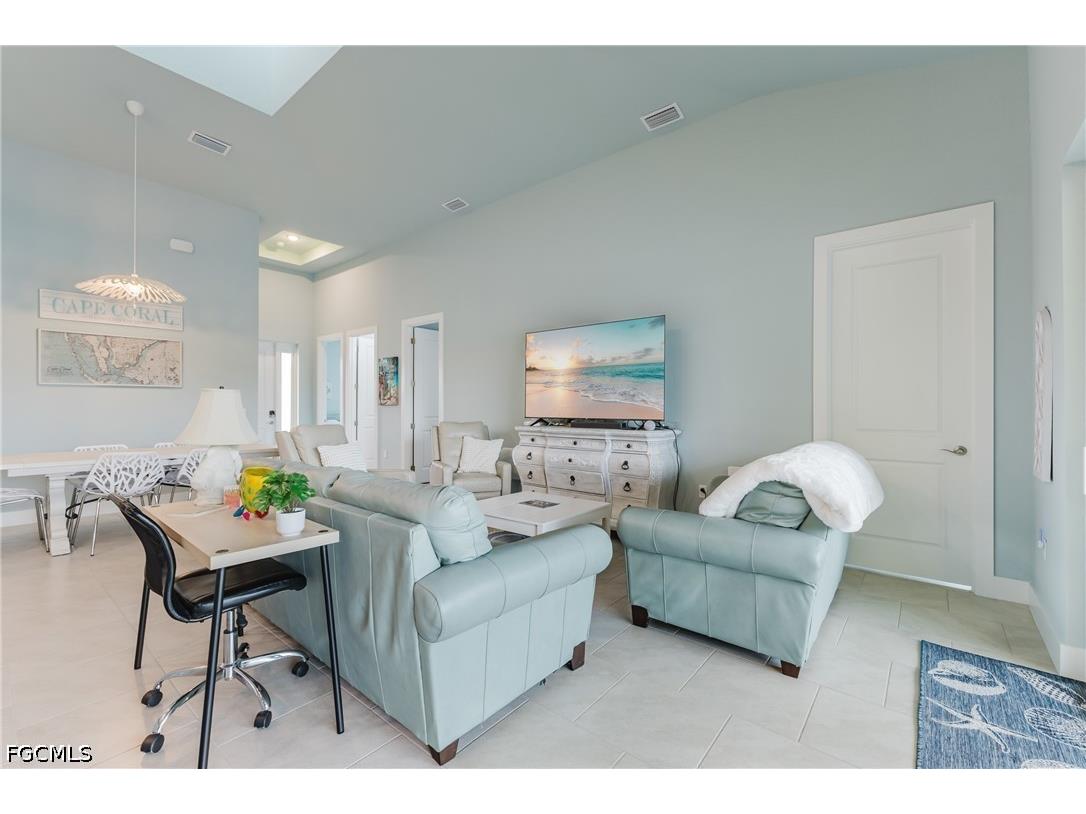 5310 Cocoa Court Cape Coral FL 33904 2026024388 image18