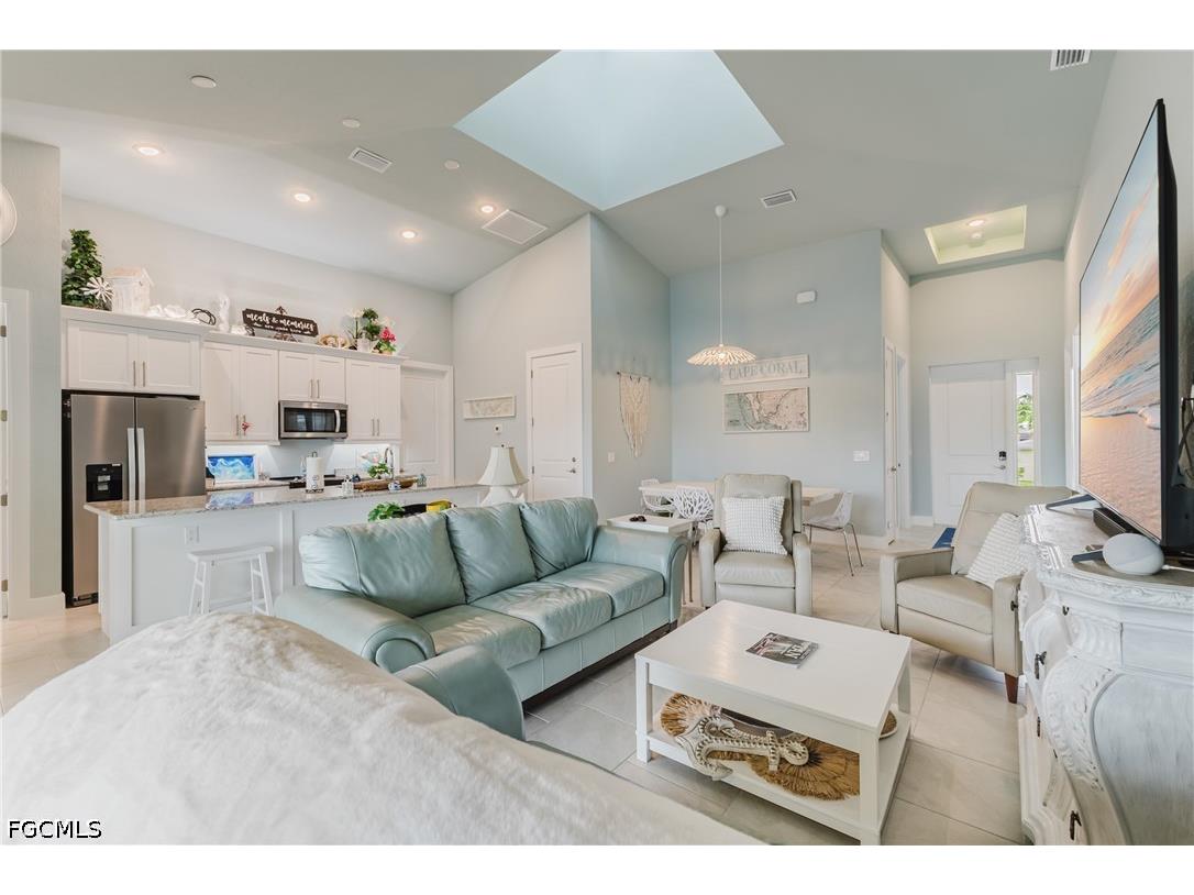 5310 Cocoa Court Cape Coral FL 33904 2026024388 image5