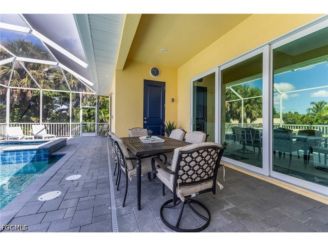 5310 Cocoa Court Cape Coral FL 33904 2026024388 image8