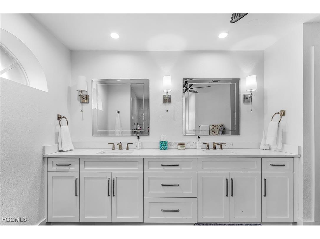 5311 Harborage Drive Fort Myers FL 33908 2026000391 image19