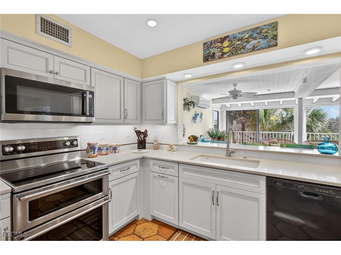 5312 Ladyfinger Lake Road Sanibel FL 33957 2026003097 image15