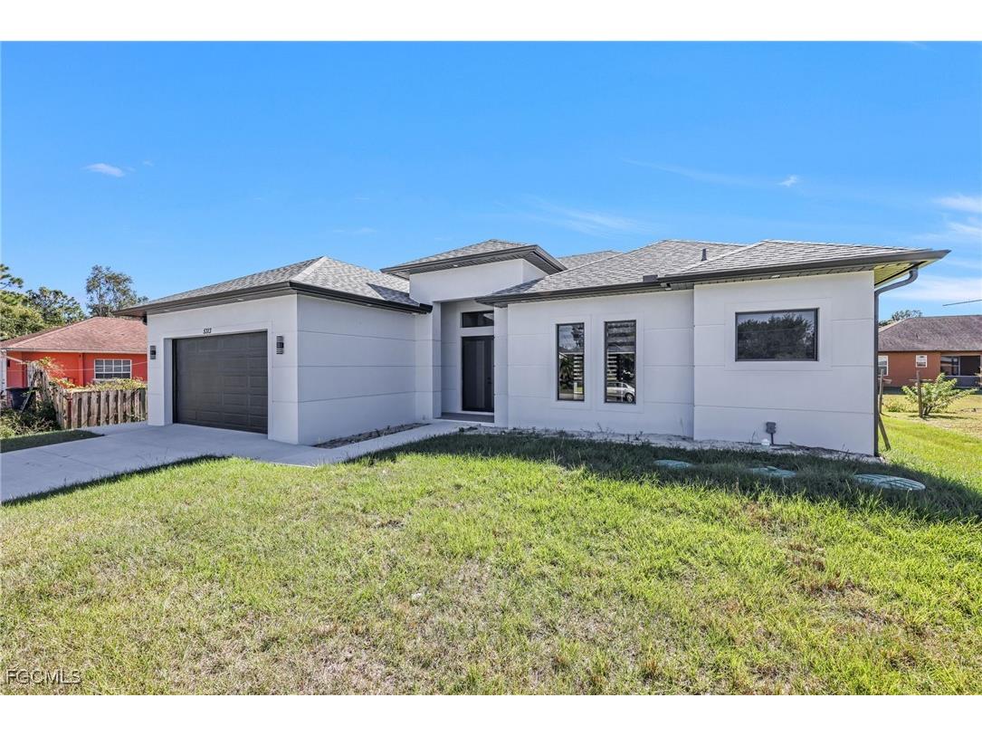 5313 Beauty Street Lehigh Acres FL 33971 2025020375 image1