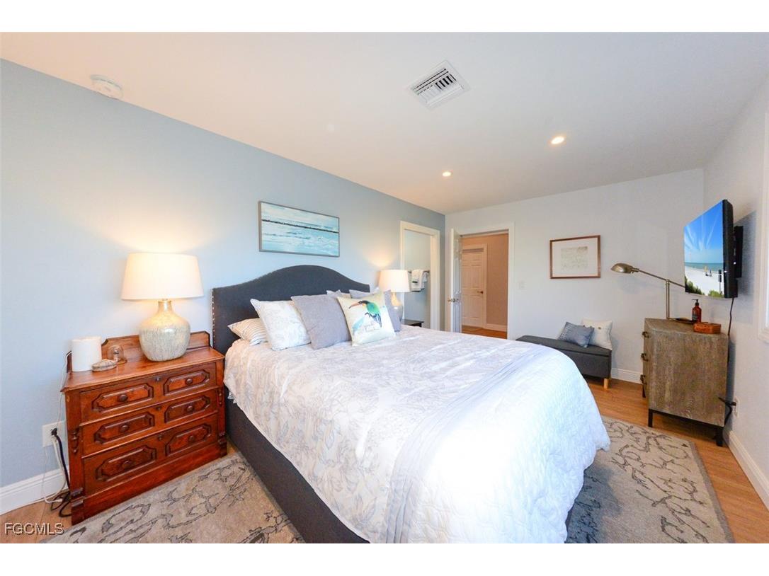 5313 Malaluka Court Cape Coral FL 33904 2025011445 image18