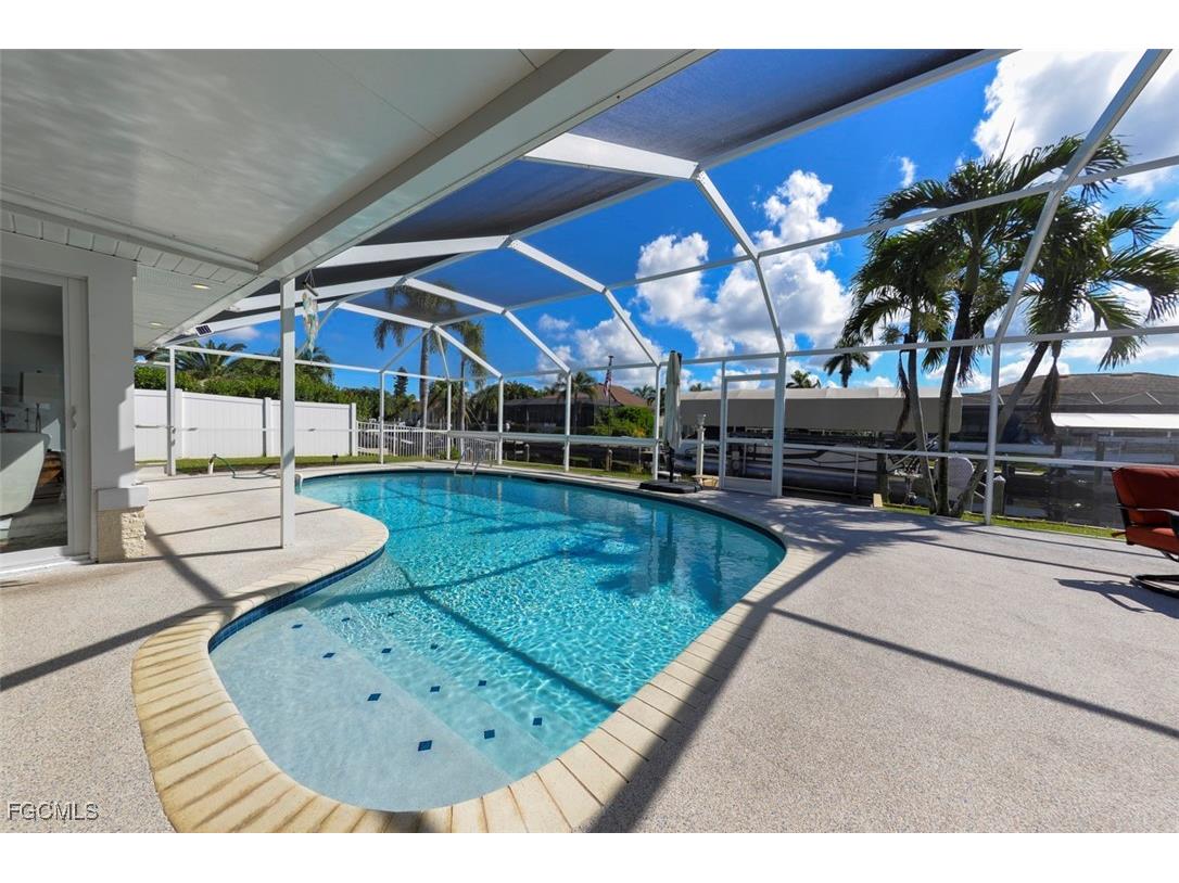 5313 Malaluka Court Cape Coral FL 33904 2025011445 image3