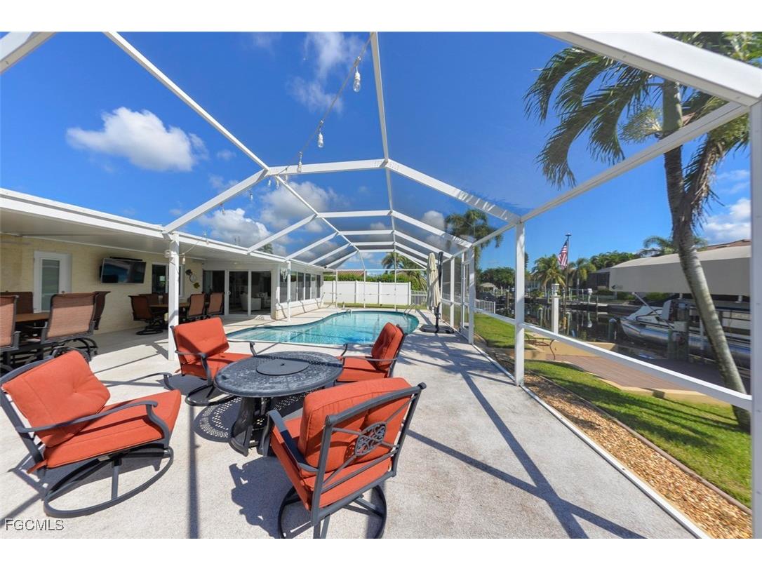 5313 Malaluka Court Cape Coral FL 33904 2025011445 image38