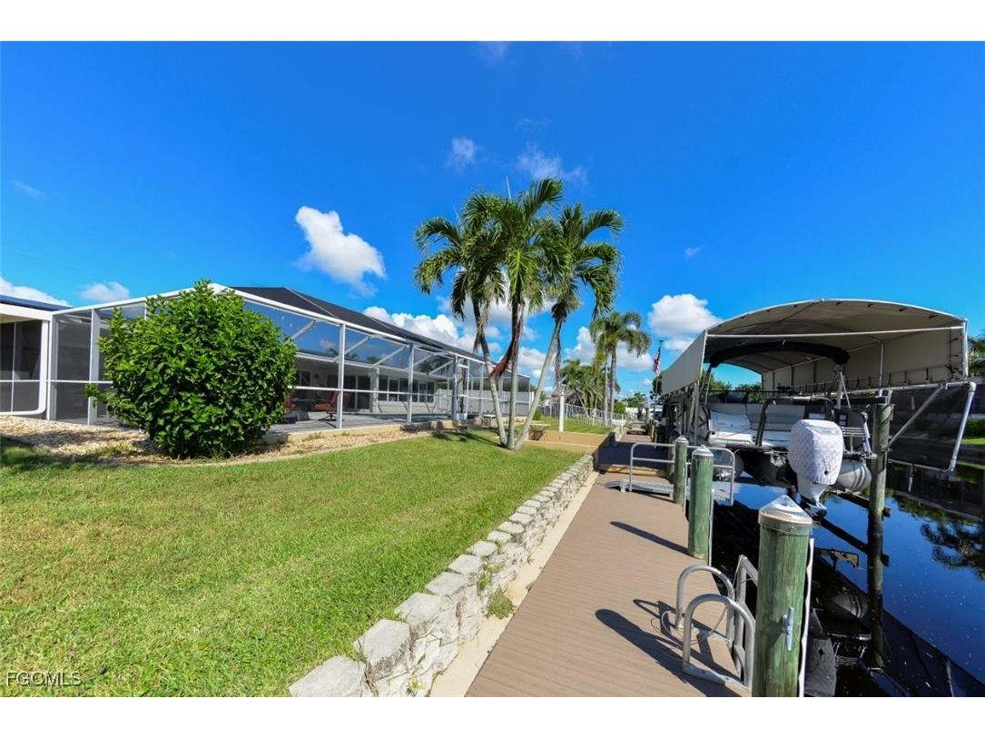 5313 Malaluka Court Cape Coral FL 33904 2025011445 image40