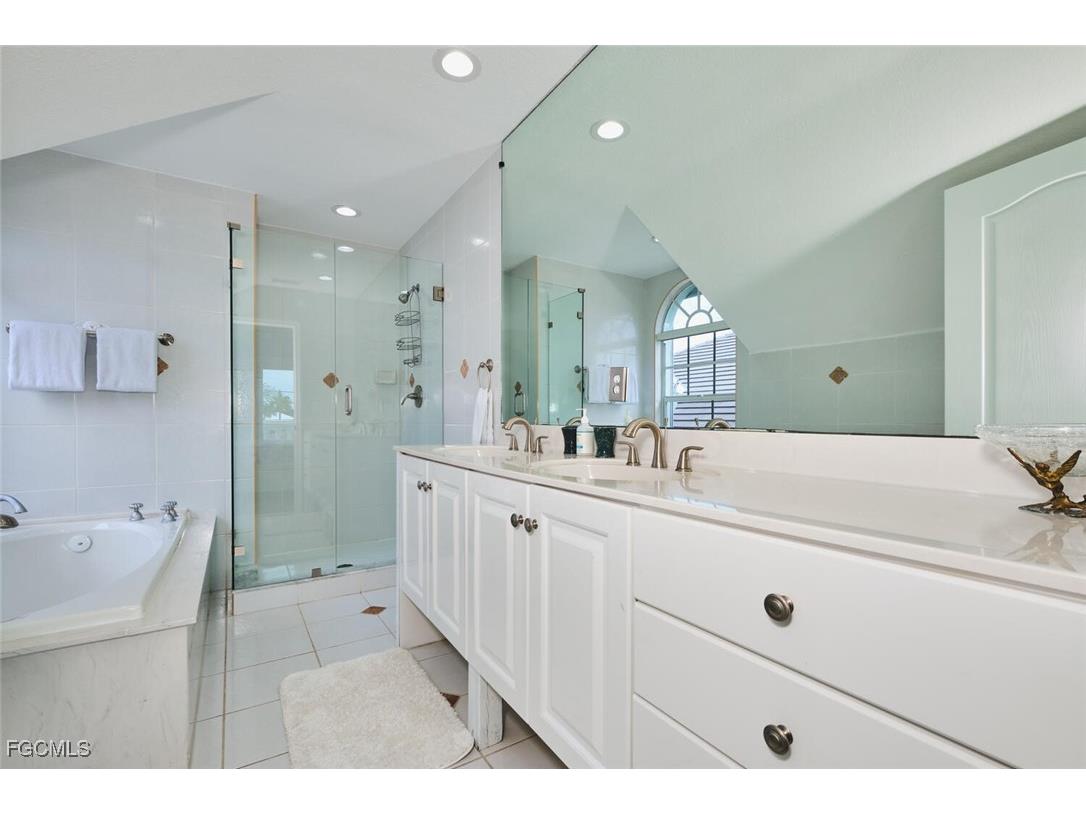 5318 Bayside Court Cape Coral FL 33904 2025019374 image26