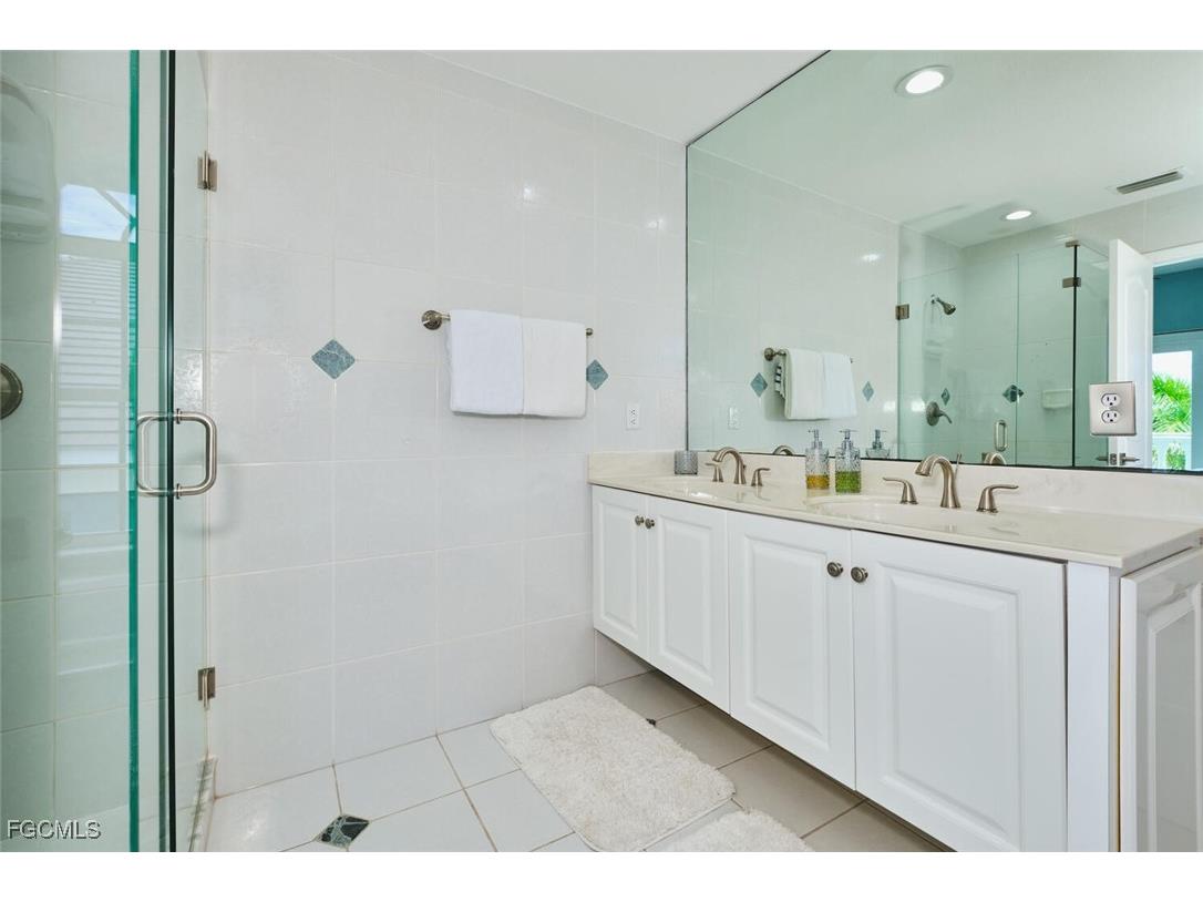 5318 Bayside Court Cape Coral FL 33904 2025019374 image31