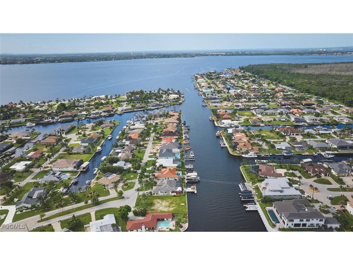 5318 Bayside Court Cape Coral FL 33904 2025019374 image44