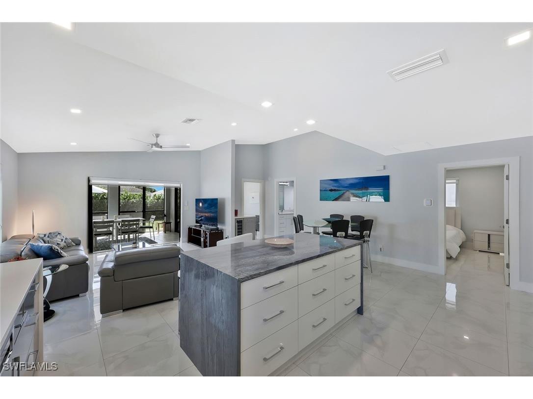 532 103rd Avenue N Naples FL 34108 225076386 image6