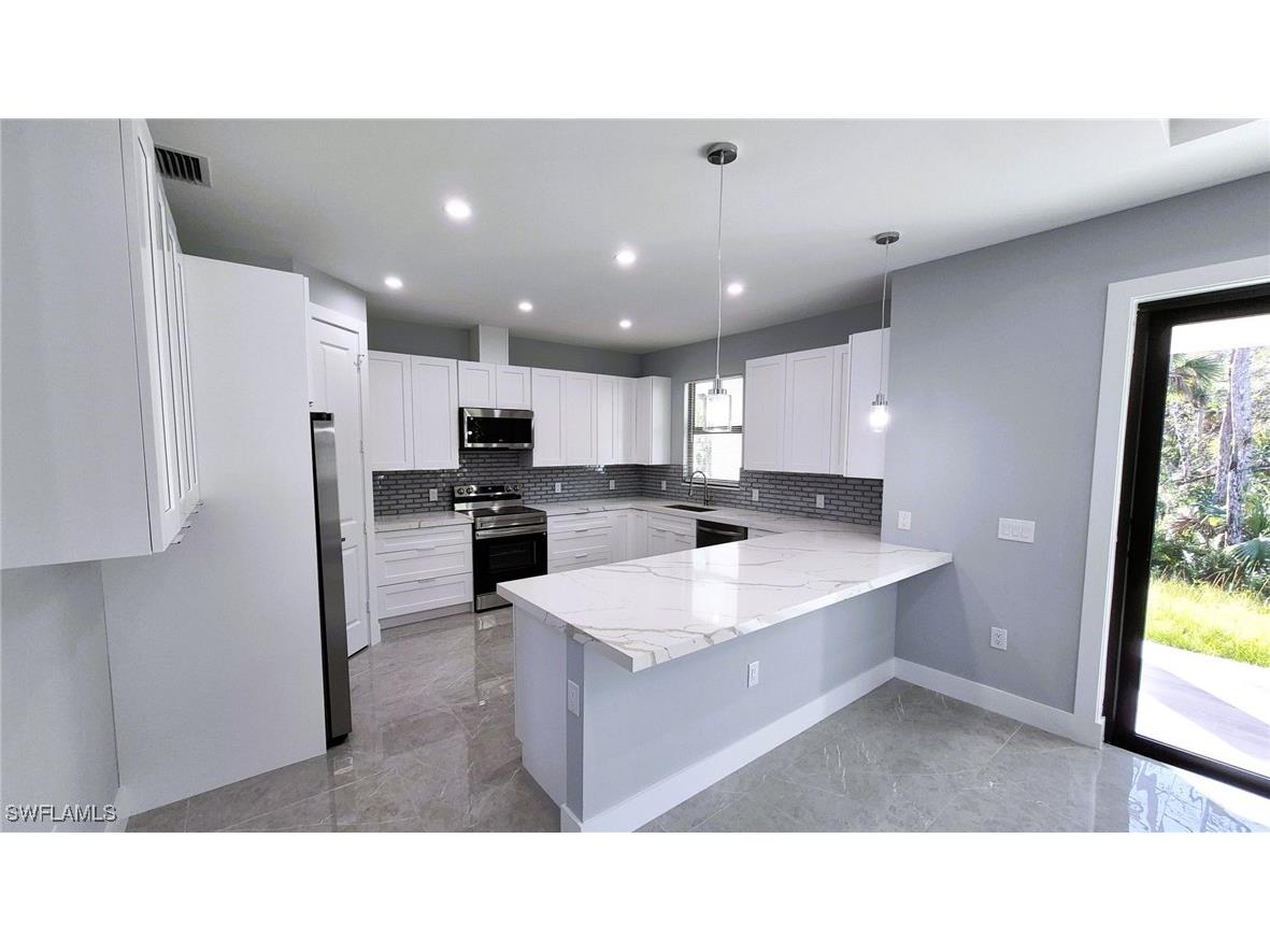 532 41st Avenue NE Naples FL 34120 225056466 image4