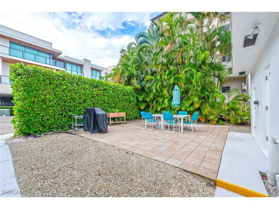 532 4th Ave S #2 Naples FL 34102 225000354 image20