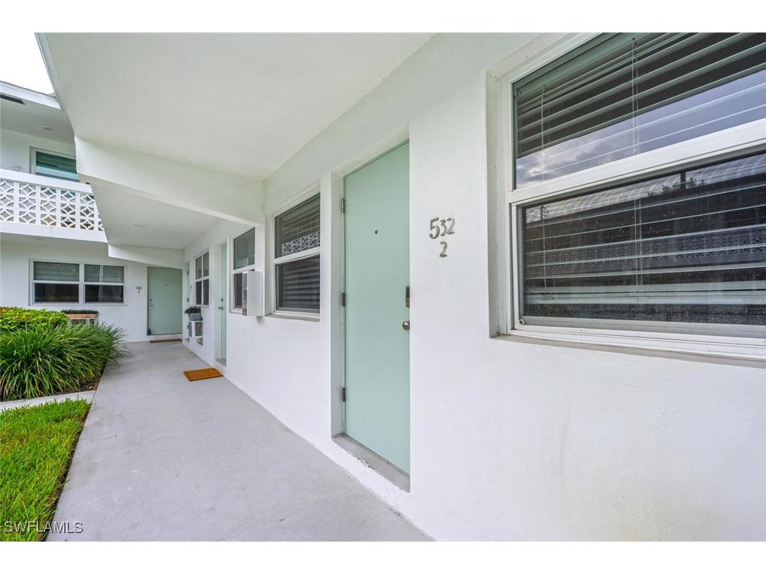 532 4th Ave S #2 Naples FL 34102 225000354 image3