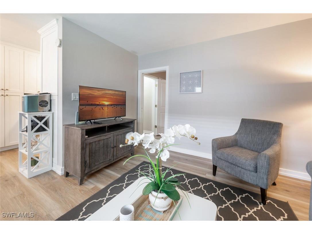 532 4th Ave S #2 Naples FL 34102 225000354 image7