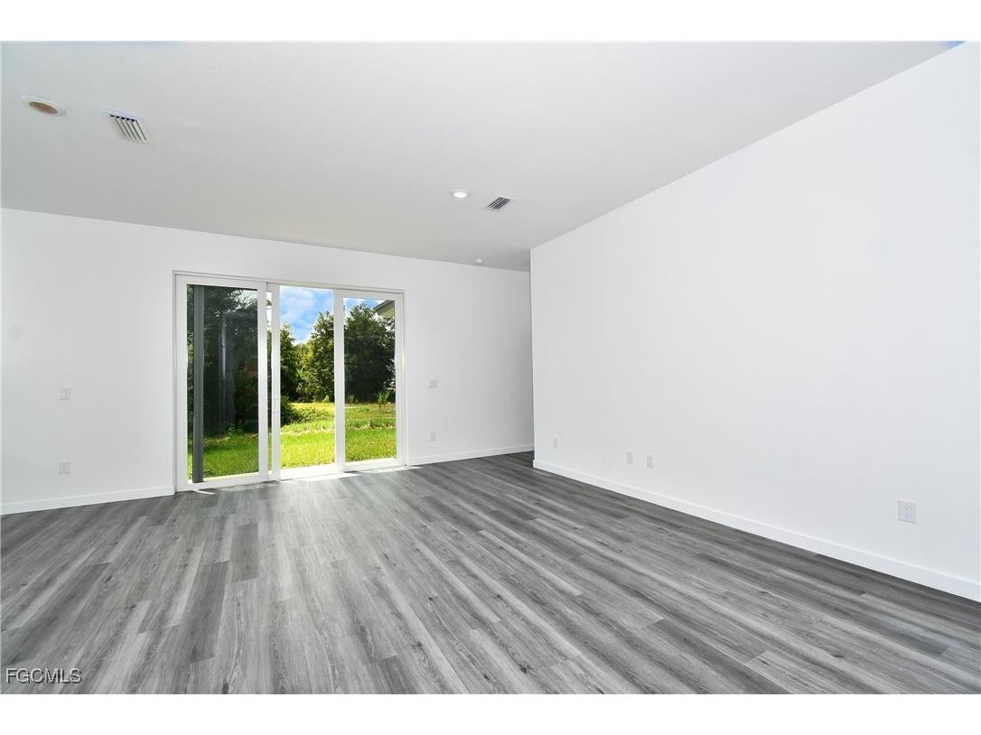 532 Long Island Street E Lehigh Acres FL 33974 2025009000 image11