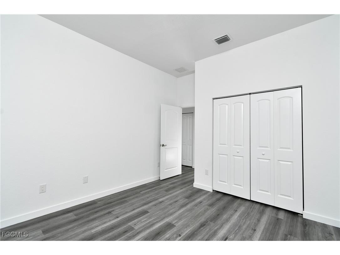 532 Long Island Street E Lehigh Acres FL 33974 2025009000 image34