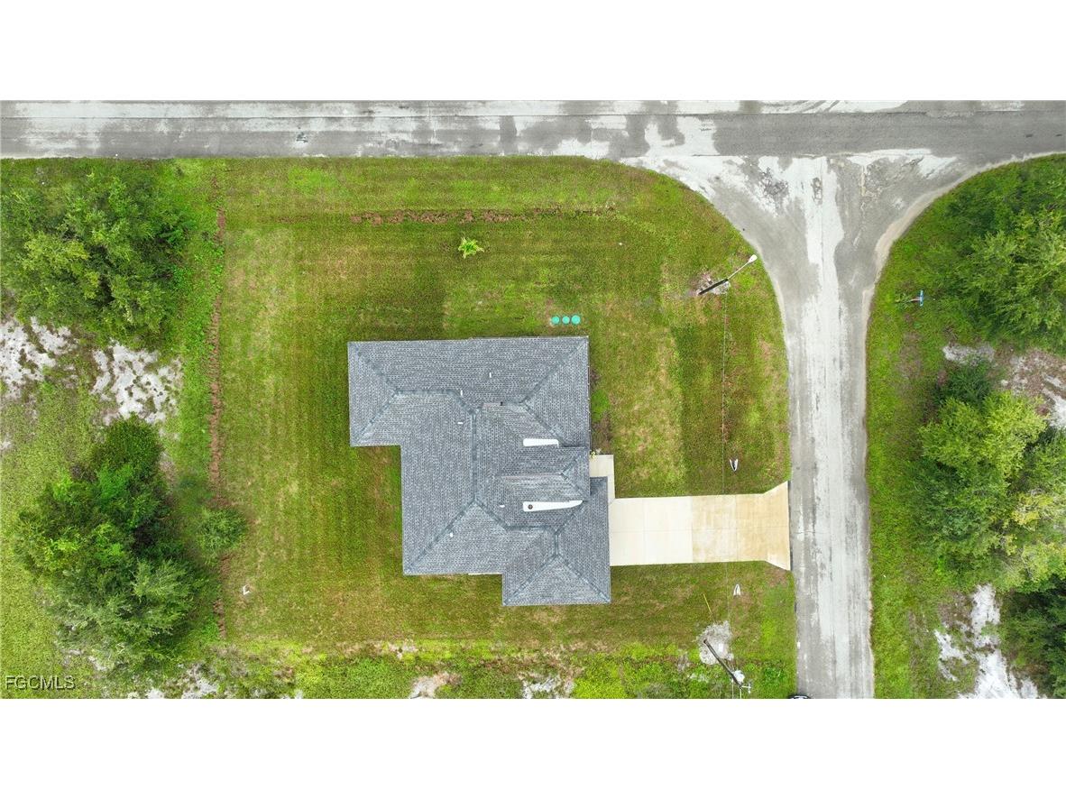 532 Long Island Street E Lehigh Acres FL 33974 2025009000 image4
